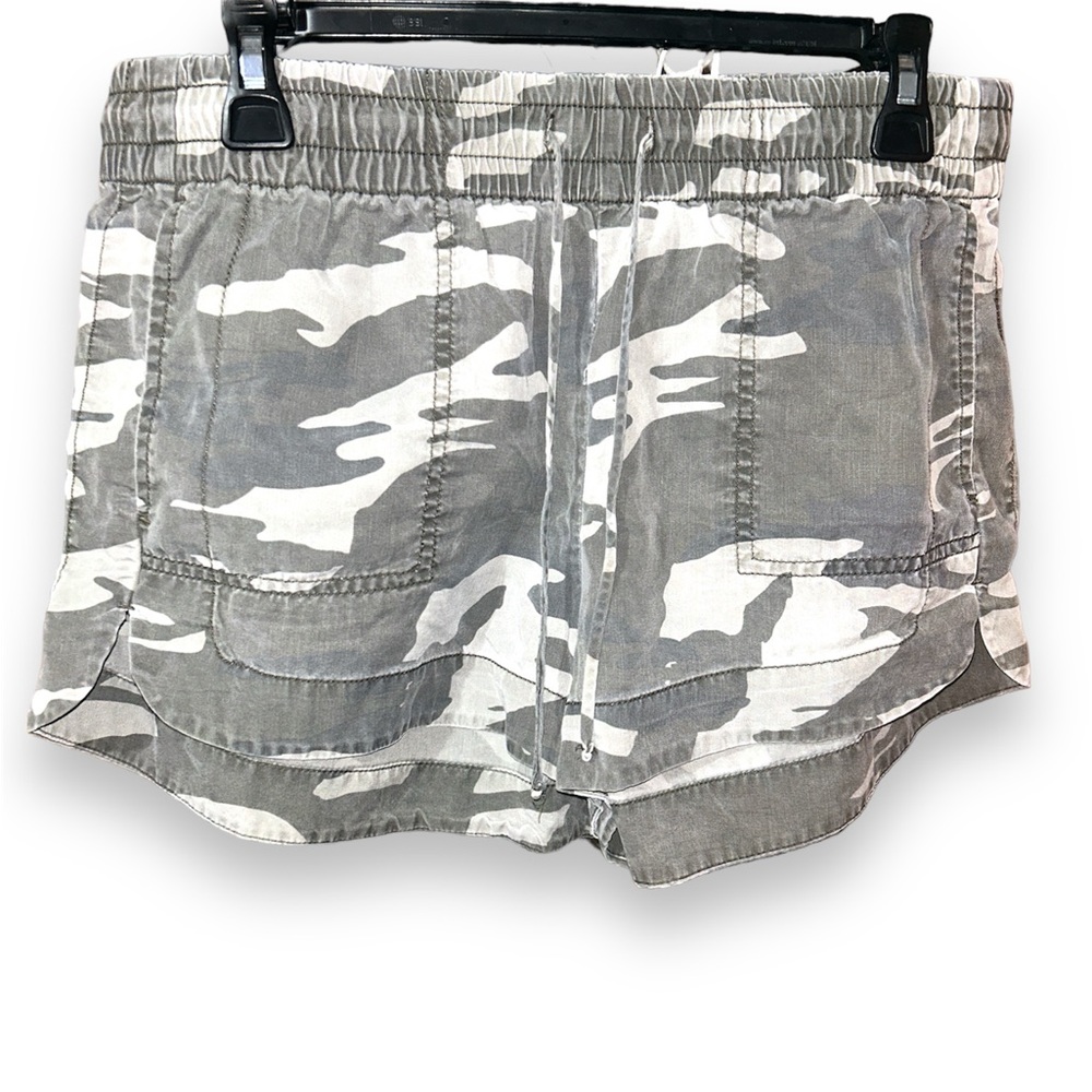 Express Camo Stretch Draw String Shorts Size M